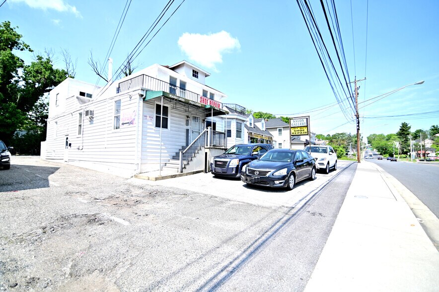 6411 Windsor Mill Rd, Gwynn Oak, MD 21207