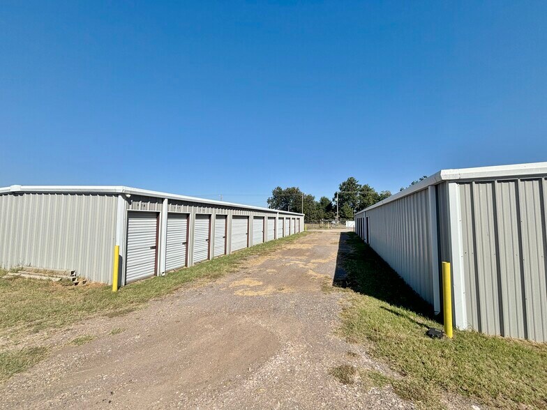 400 W Jones Rd, El Reno, OK for sale - Building Photo - Image 2 of 5