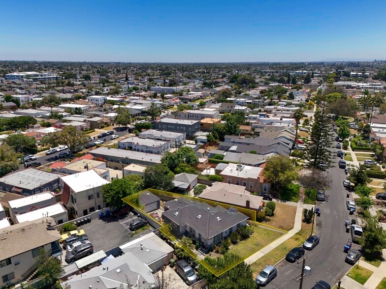 2918 11th Ave, Los Angeles, CA for sale - Aerial - Image 3 of 6