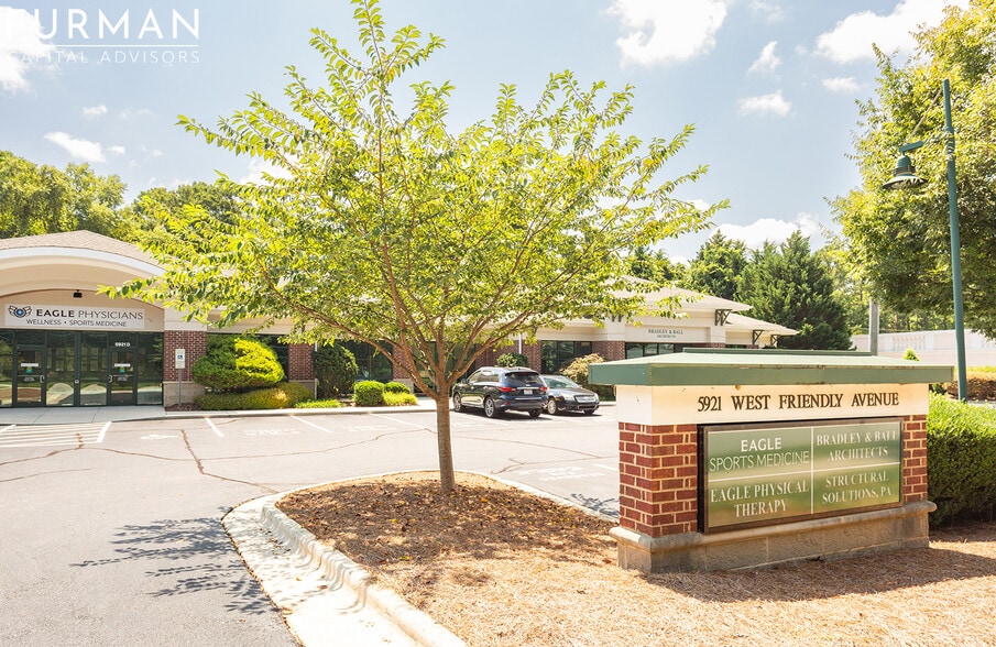 5921 W Friendly Ave, Greensboro, NC for sale - Building Photo - Image 3 of 8
