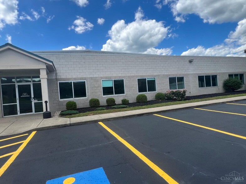 4320 Mount Carmel Rd, Cincinnati, OH for lease - Building Photo - Image 1 of 3