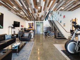 California 12 - Loft