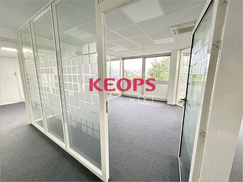 Office in Blagnac for lease - Interior Photo - Image 2 of 10