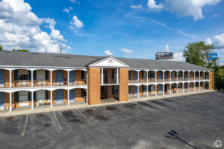 130 N Frontage Rd, Forsyth, GA for sale - Building Photo - Image 2 of 5