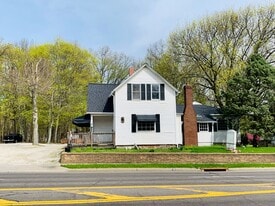 3527 Darrow Rd, Stow OH - Parking Garage