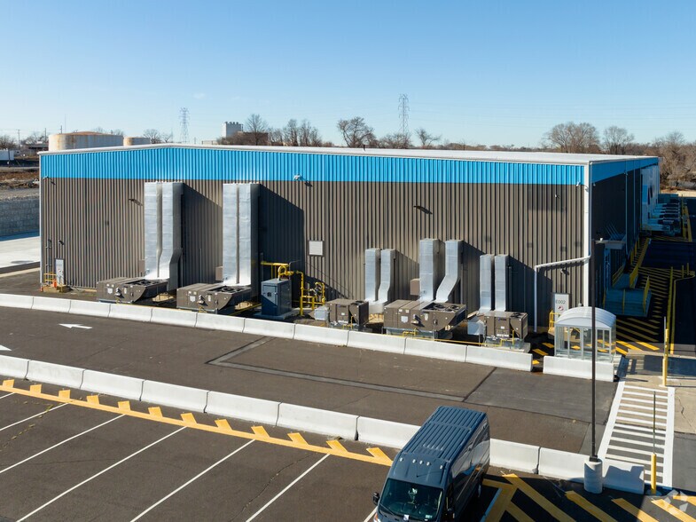 700 Ramona Ave, Philadelphia, PA for sale - Primary Photo - Image 1 of 1