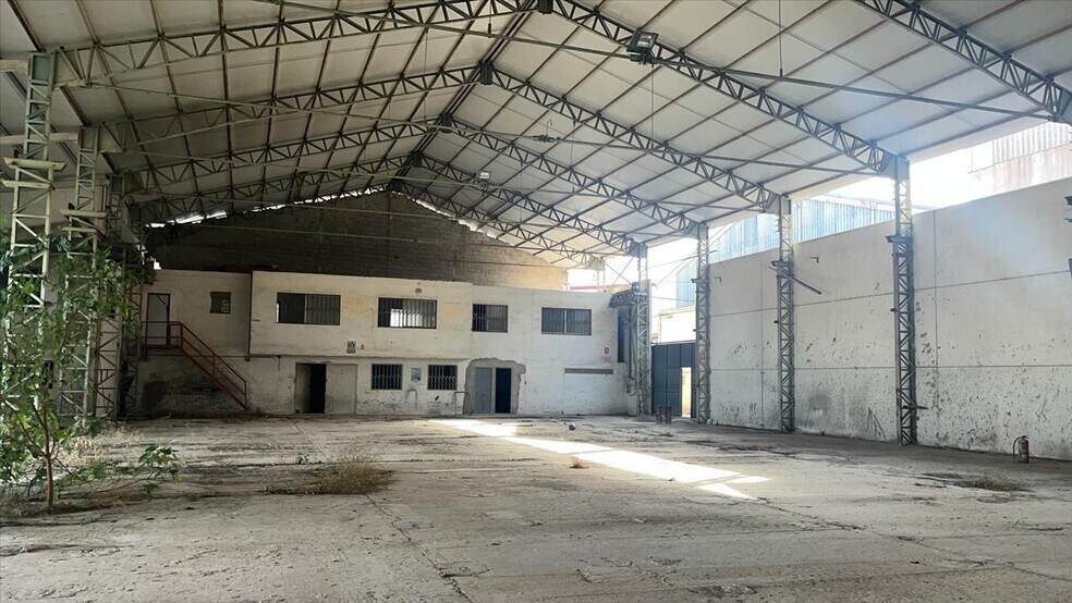 Industrial in Alcañiz for sale - Building Photo - Image 2 of 19