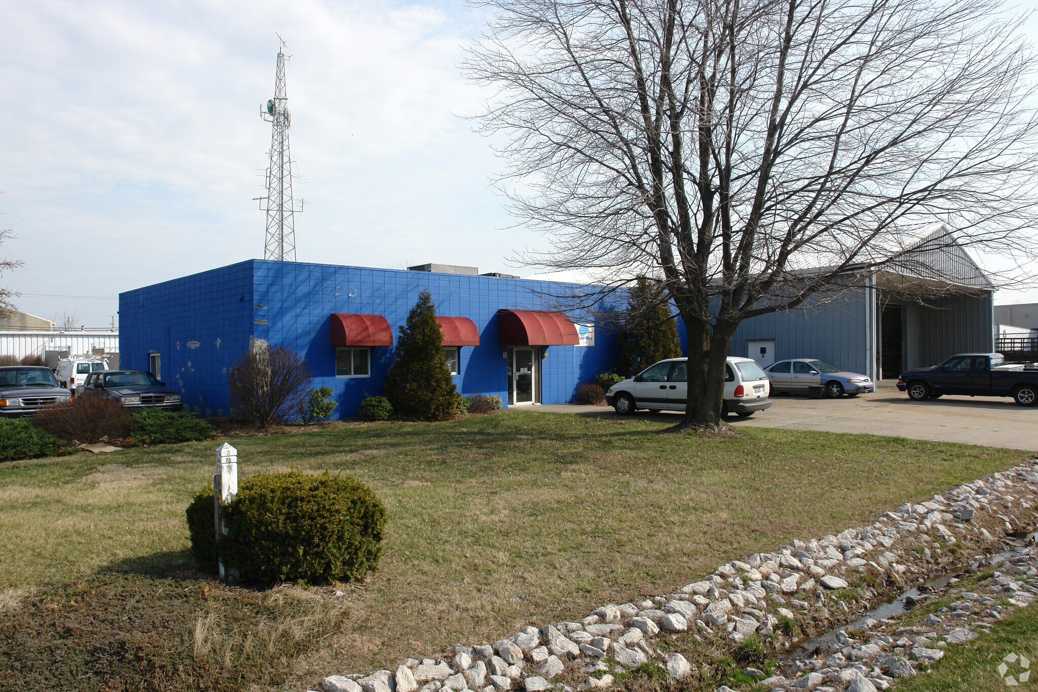 1301 Fabricon Blvd, Jeffersonville, IN for sale Primary Photo- Image 1 of 1