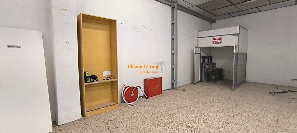 Industrial in Elche for lease - Building Photo - Image 3 of 10