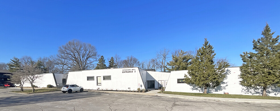 715 Shaker Dr, Lexington, KY for sale - Building Photo - Image 3 of 8