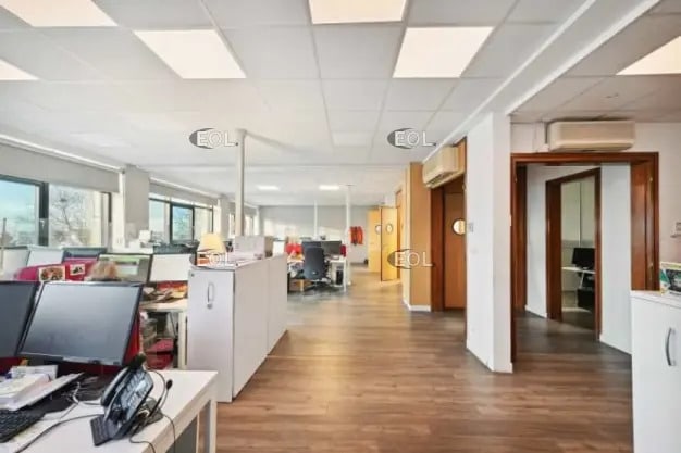 Flex in L'HAY-LES-ROSES for sale - Building Photo - Image 2 of 13