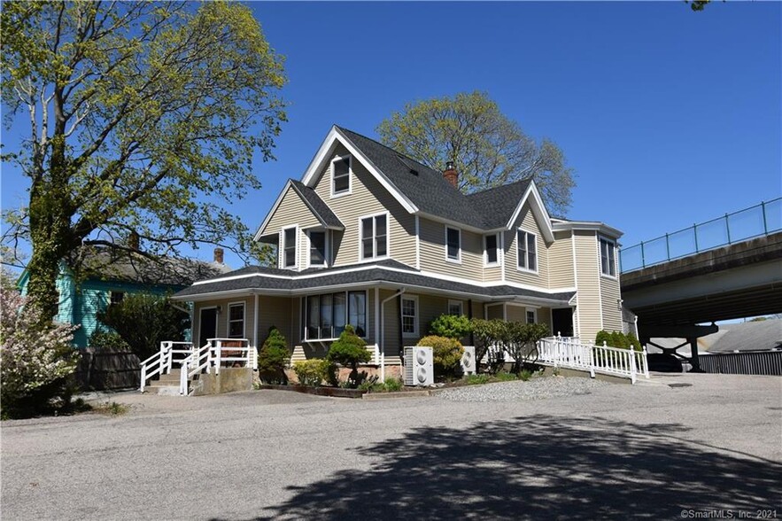 201 N Main St, Stonington, CT for sale - Primary Photo - Image 1 of 3