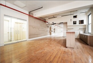 286-288 Fifth Ave, New York, NY for lease Interior Photo- Image 2 of 7