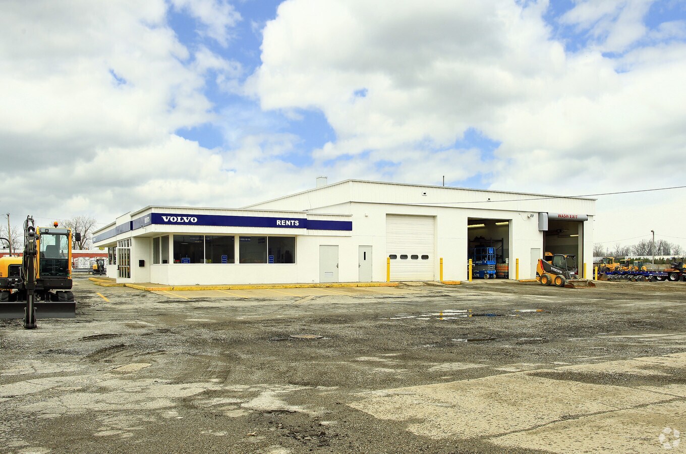 16000 Brookpark Rd, Brook Park, OH 44135