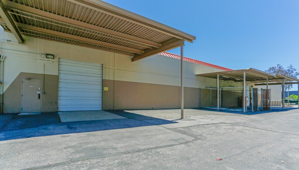 4950 Patrick Henry Dr, Santa Clara, CA for lease - Building Photo - Image 3 of 3