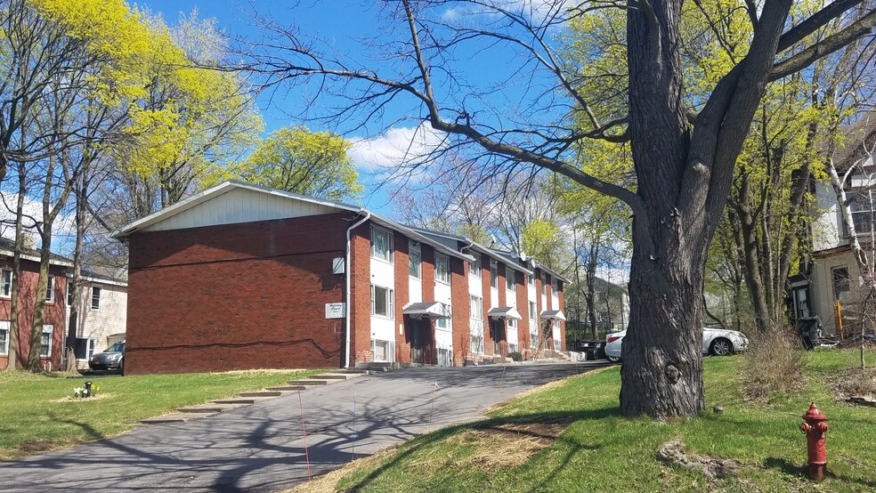 524 Court St, Syracuse, NY for sale - Building Photo - Image 1 of 1