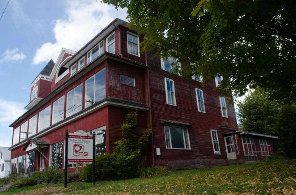 183 Main St, Hyde Park, VT 05655 Former Historic Hyde Park Inn