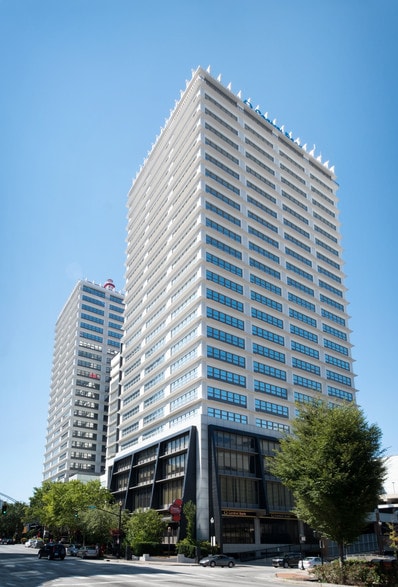 325 W Main St, Louisville, KY for lease - Building Photo - Image 2 of 17