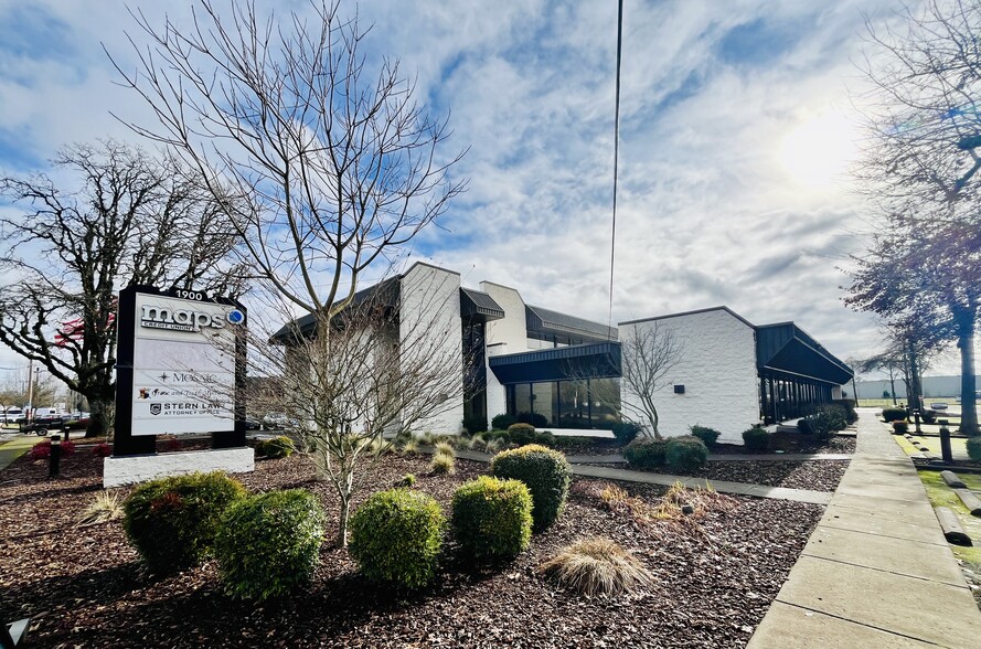 1900 Hines St SE, Salem, OR for lease - Building Photo - Image 1 of 11