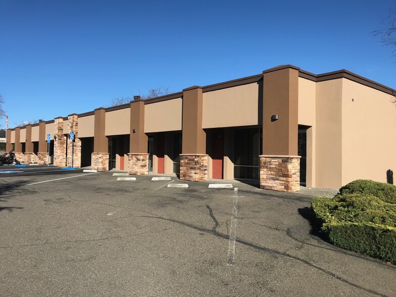 2777 Cleveland Ave, Santa Rosa, CA for lease - Building Photo - Image 2 of 3