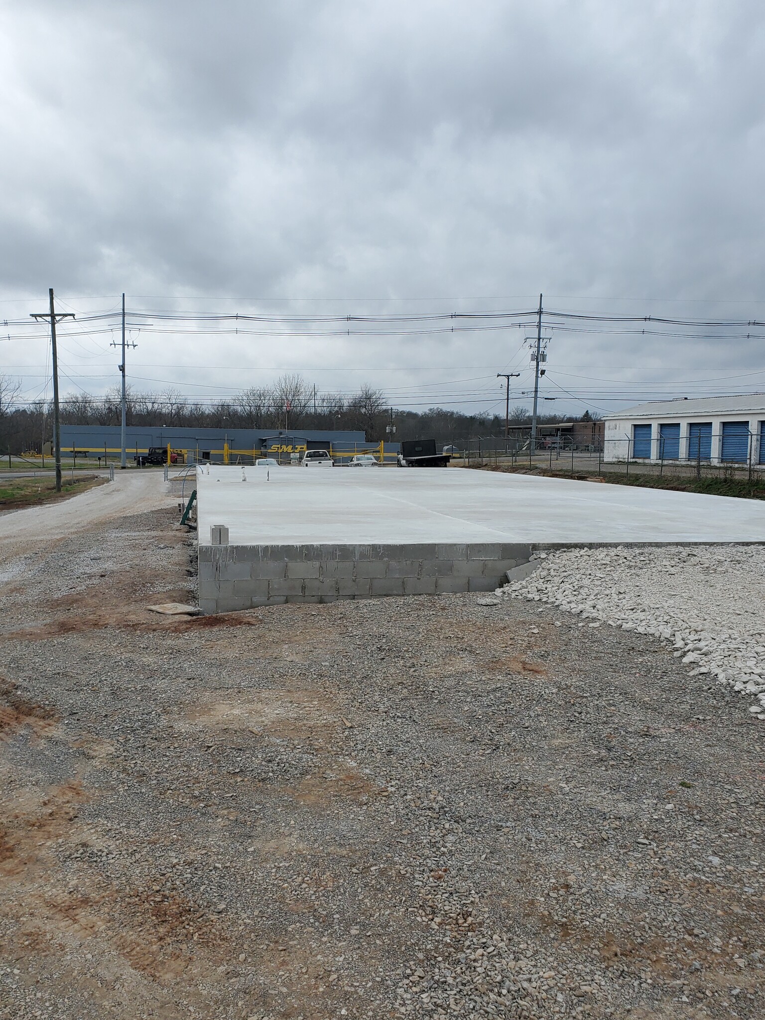 124-126 Industrial Park Rd, Sweetwater, TN for sale Construction Photo- Image 1 of 1