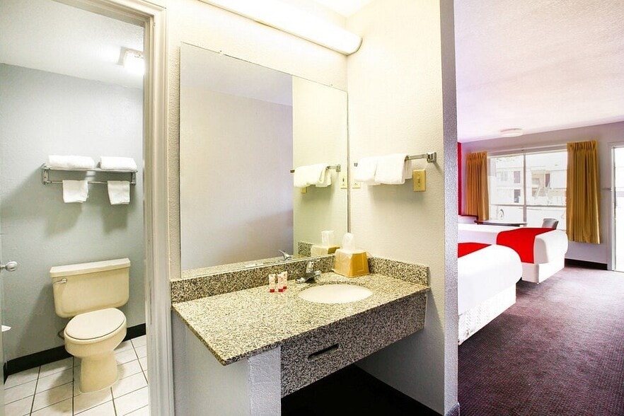 4012 N State Line Ave, Texarkana, AR for sale - Building Photo - Image 3 of 24