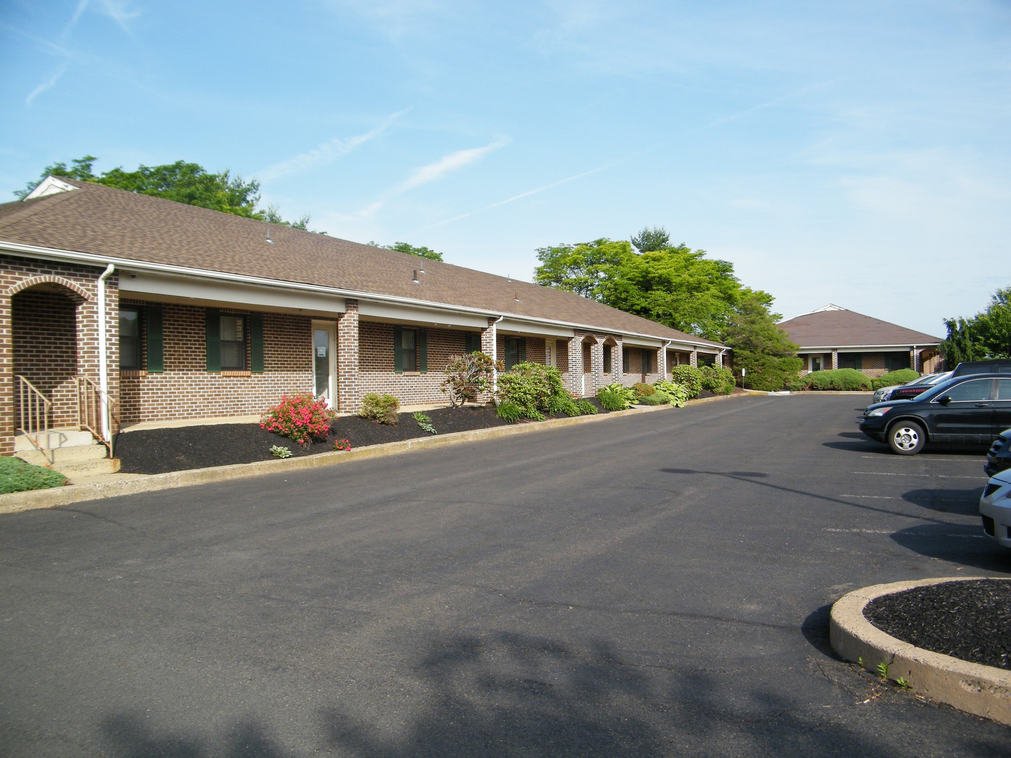 600 Louis Dr, Warminster, PA for lease Building Photo- Image 1 of 6