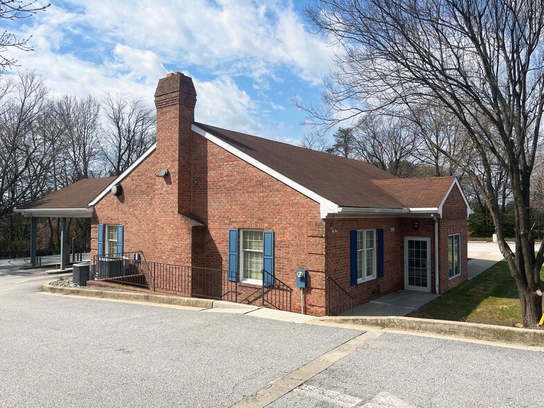 201 Mt Carmel Rd, Parkton, MD for lease - Building Photo - Image 1 of 9