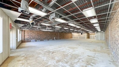 1925-2141 S Main St, Morton, IL for lease Interior Photo- Image 1 of 8