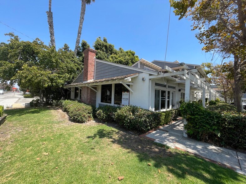 2482 Newport Blvd, Costa Mesa, CA for sale - Primary Photo - Image 1 of 1