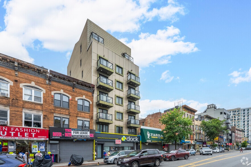 850 Flatbush Ave, Brooklyn, NY for lease - Building Photo - Image 3 of 4