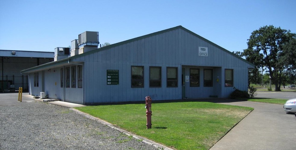 93747 S Highway 99, Junction City, OR for sale - Primary Photo - Image 1 of 1