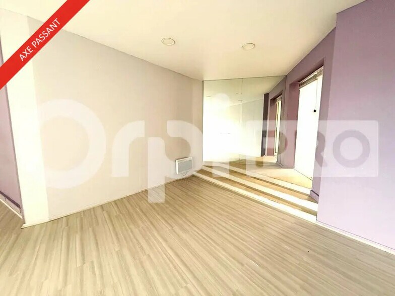 Retail in Soissons for lease - Interior Photo - Image 3 of 5