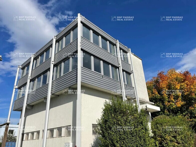Flex in Annecy for lease - Building Photo - Image 1 of 22