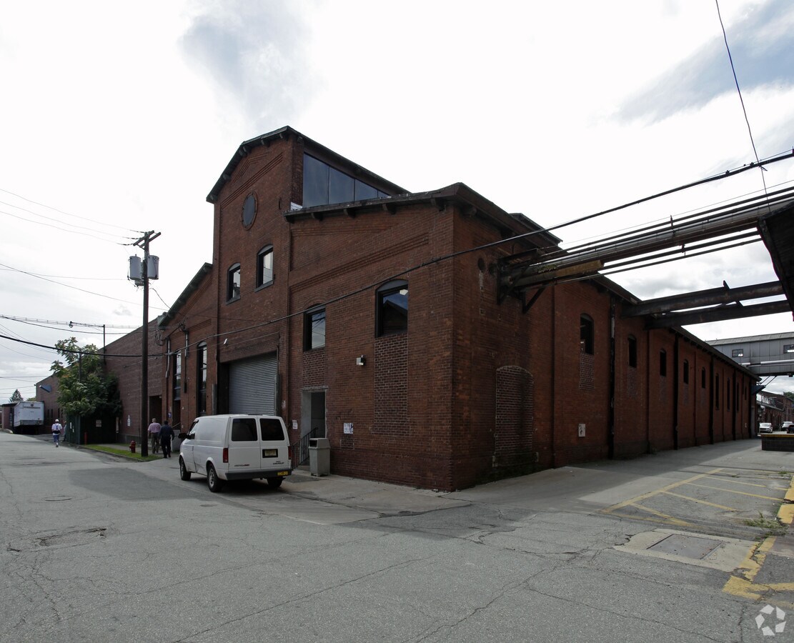 141 Lanza Ave, Garfield, NJ 07026