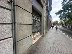 Retail in Barcelona, Barcelona for lease Building Photo- Image 1 of 24