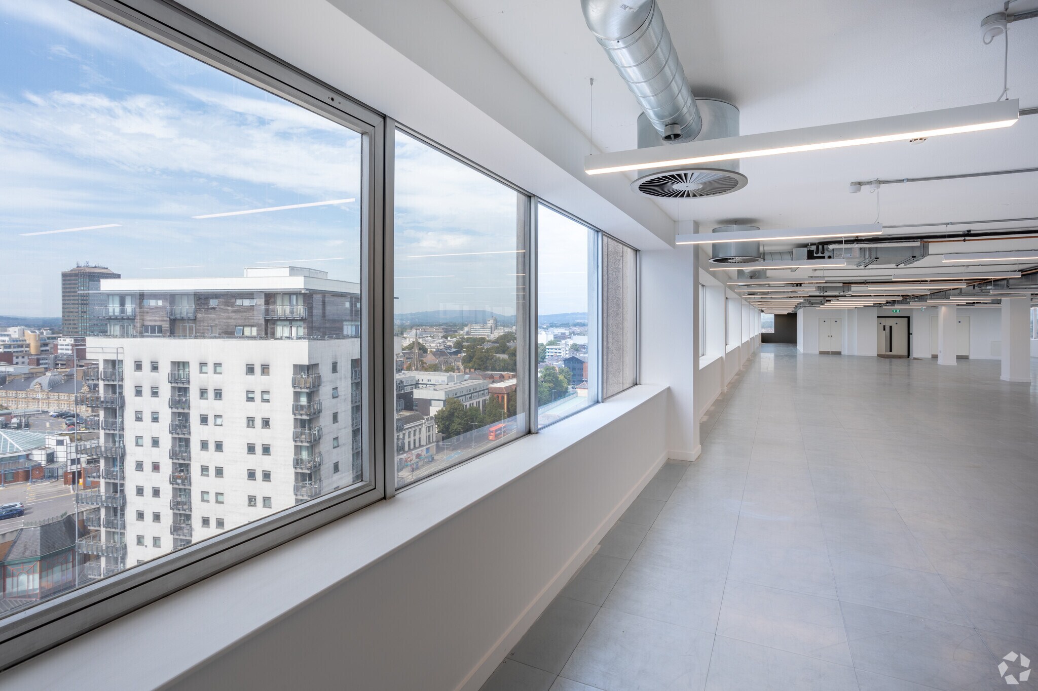 2 Fitzalan Rd, Cardiff for lease Interior Photo- Image 1 of 4