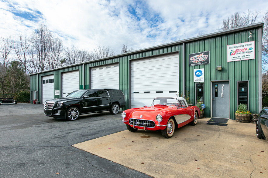 284 New Leicester Hwy, Asheville, NC for sale - Building Photo - Image 1 of 1