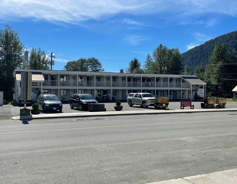 405 5 Ave, Stewart, BC for sale - Building Photo - Image 2 of 15