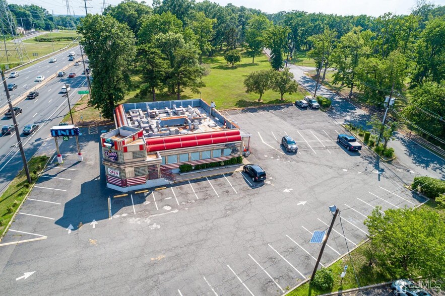 1475 US Highway 1, Edison, NJ for lease - Primary Photo - Image 1 of 7