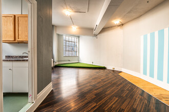 1621 Hennepin Ave, Minneapolis, MN for lease Interior Photo- Image 2 of 9