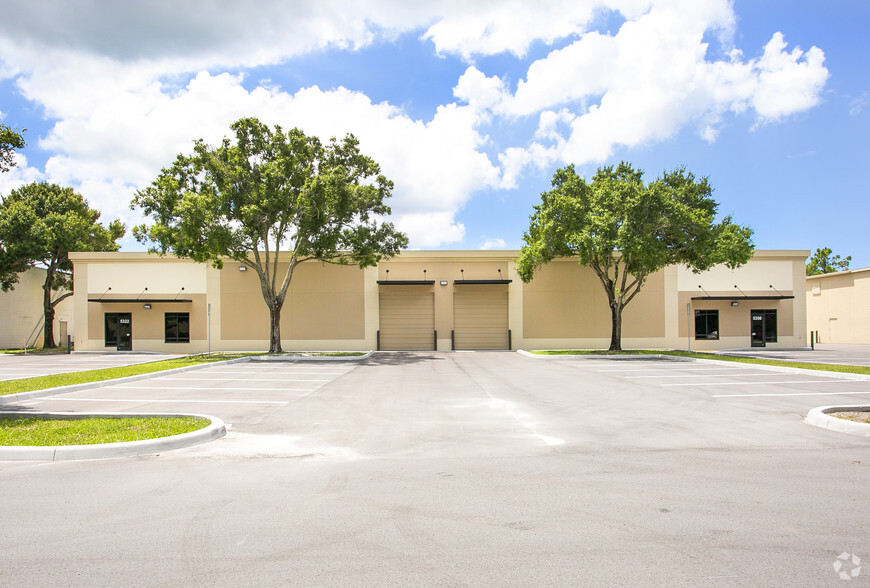 5322-5350 115th Ave N, Clearwater, FL for lease - Building Photo - Image 1 of 21