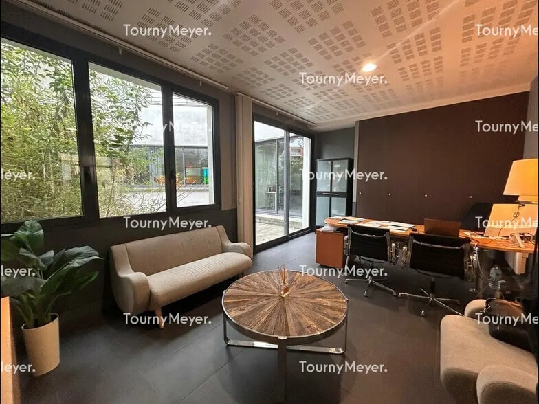 Office in Toulouse for sale - Building Photo - Image 2 of 12