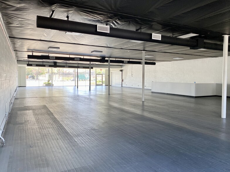 4701-4761 Holt Blvd, Montclair, CA for lease - Interior Photo - Image 2 of 21