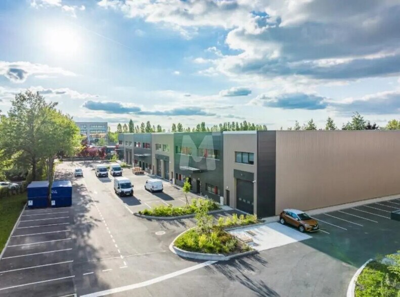 Office in Villebon-sur-Yvette for lease - Building Photo - Image 2 of 8