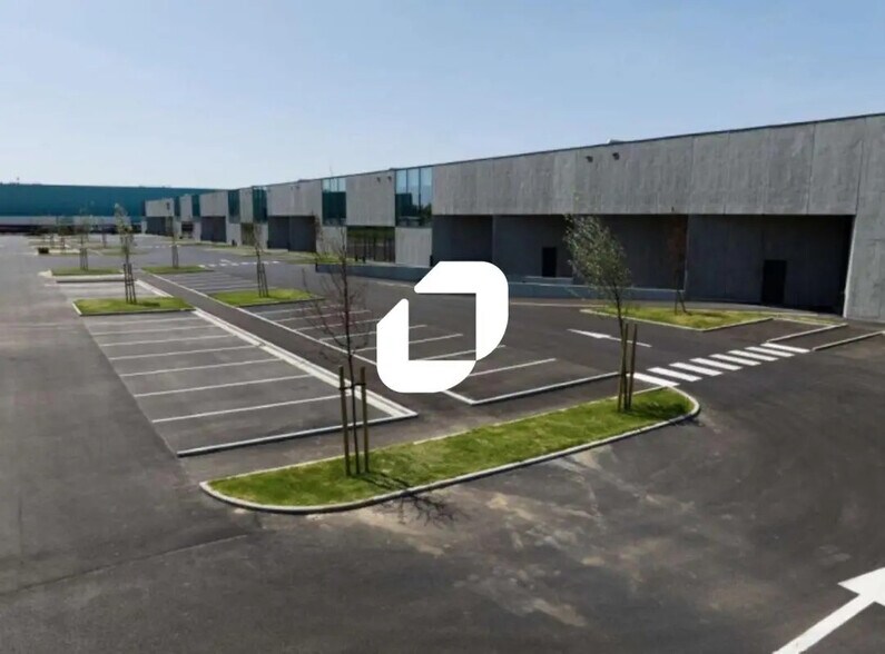 Flex in Seclin for lease - Building Photo - Image 3 of 9