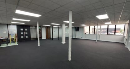 Luckyn Ln, Basildon for lease Interior Photo- Image 2 of 2