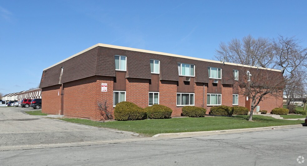 Multifamily in Racine, WI for sale - Primary Photo - Image 1 of 1