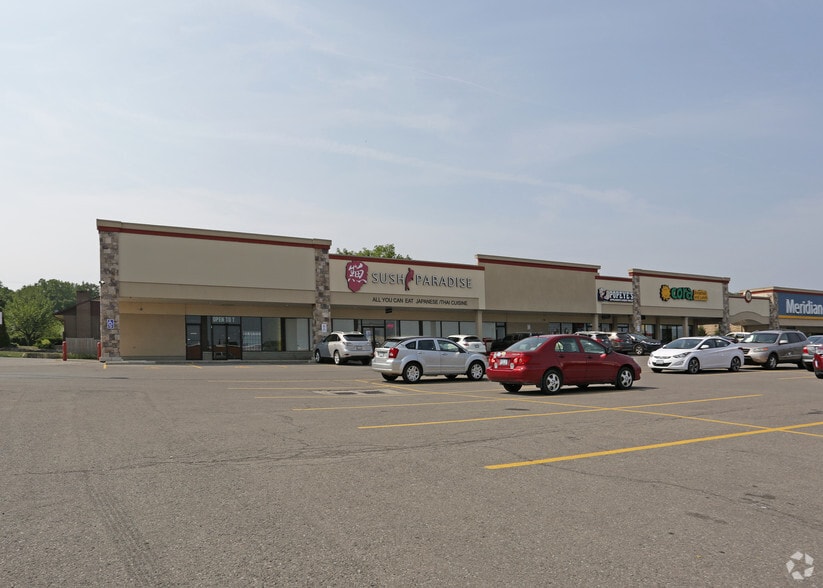 210 Glendale Ave, St Catharines, ON for sale - Primary Photo - Image 1 of 1