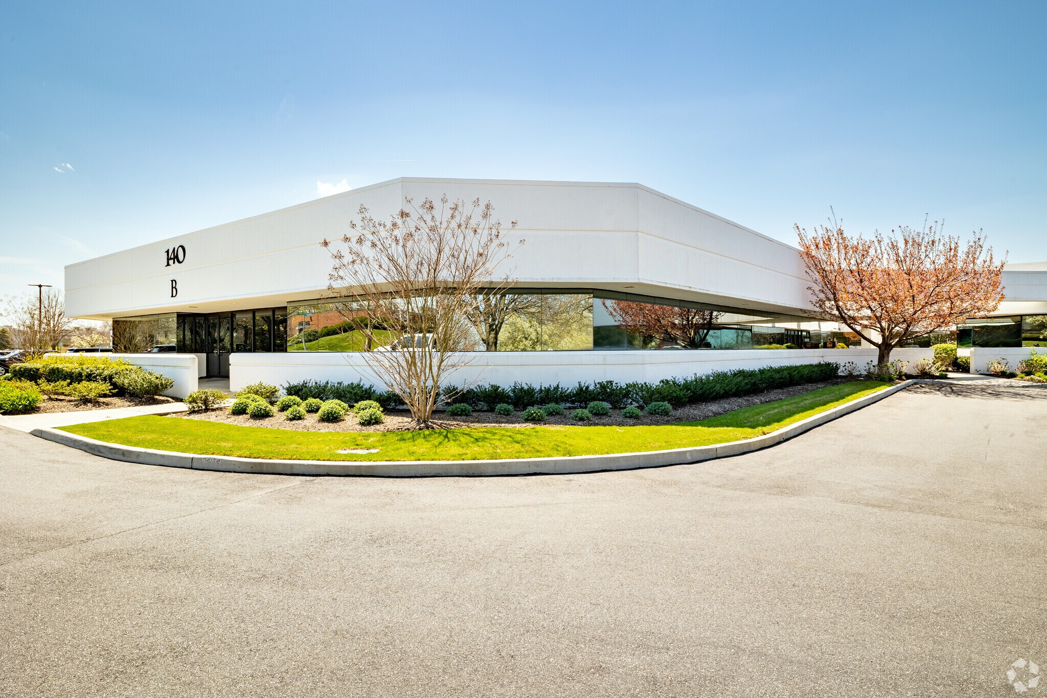 140 Adams Ave, Hauppauge, NY for lease Primary Photo- Image 1 of 14